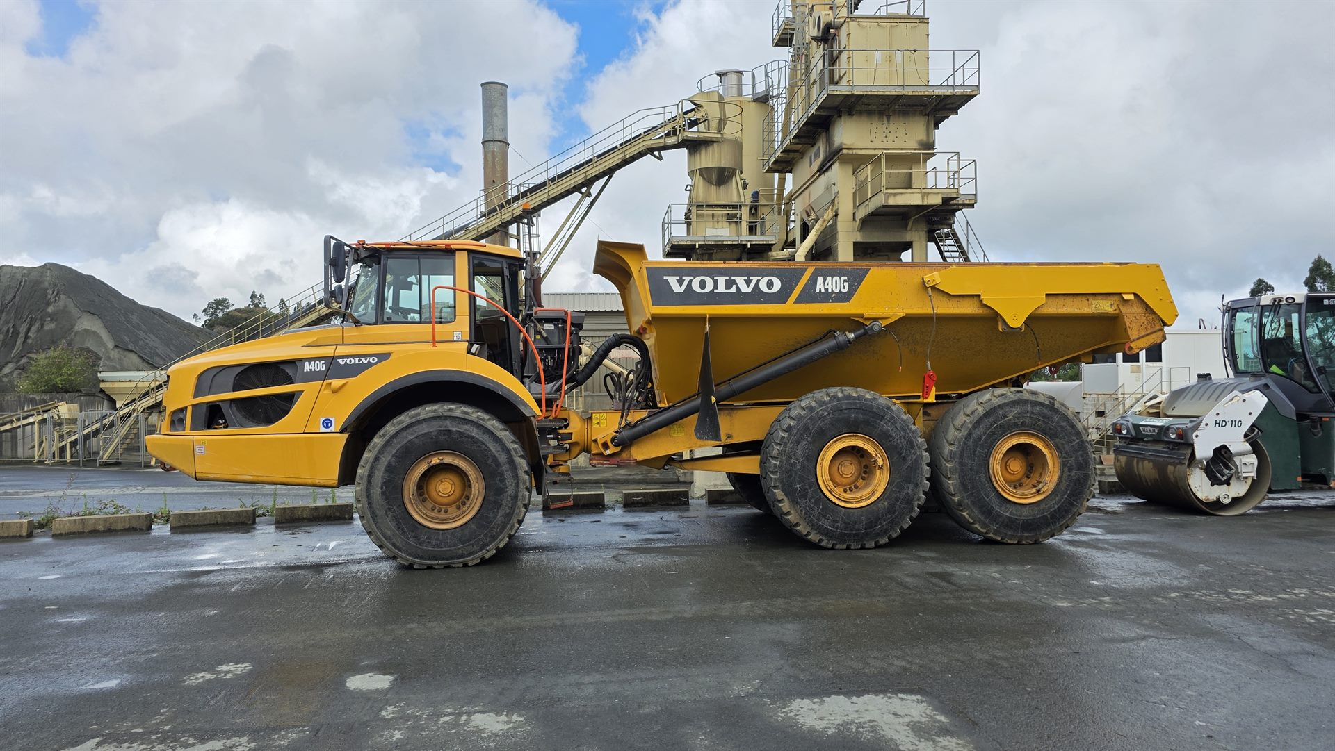 Volvo A40G dúmper articulado en acopio